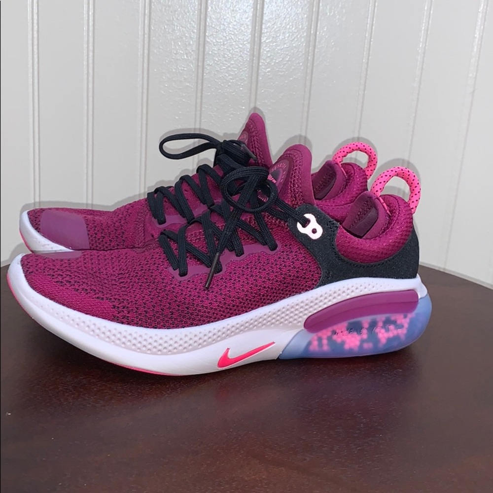 CLEAN CLEAN Women’s Nike Joyride Run NEW PRICE